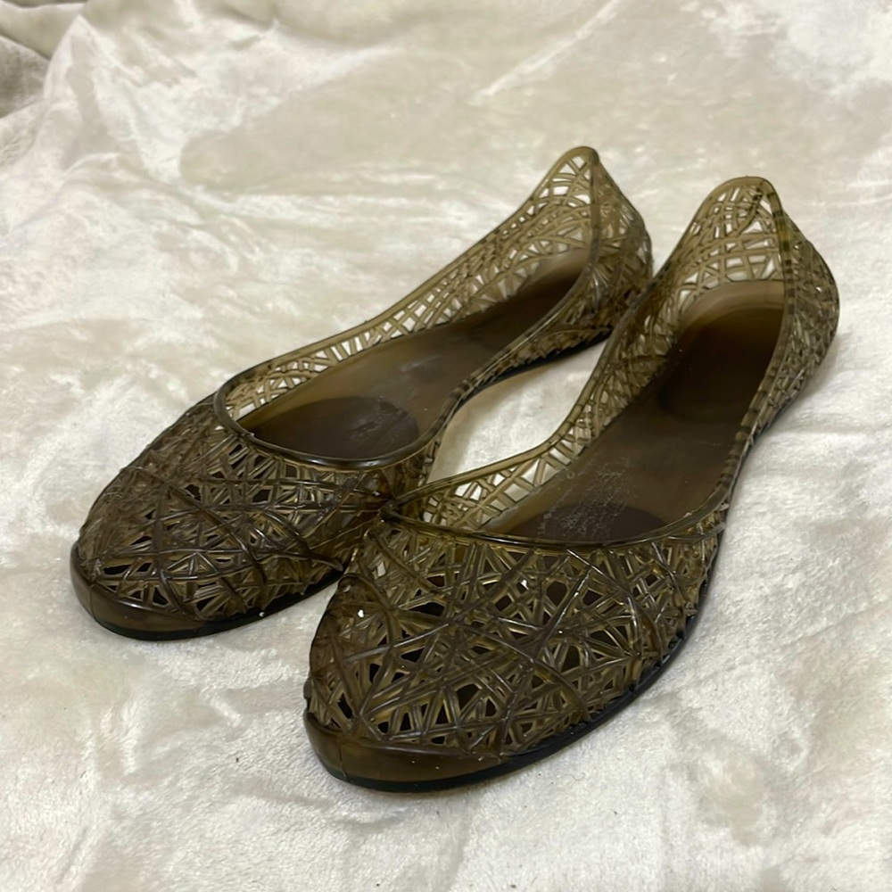 Plastic flats